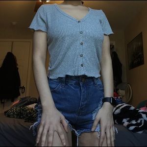 light grey cropped button up !!